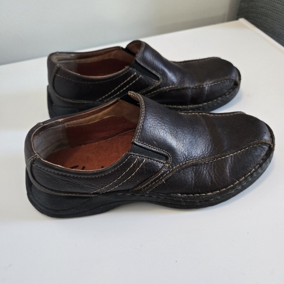 Clarks Espresso Leather Slip-On Loafers - Picture 1 of 8